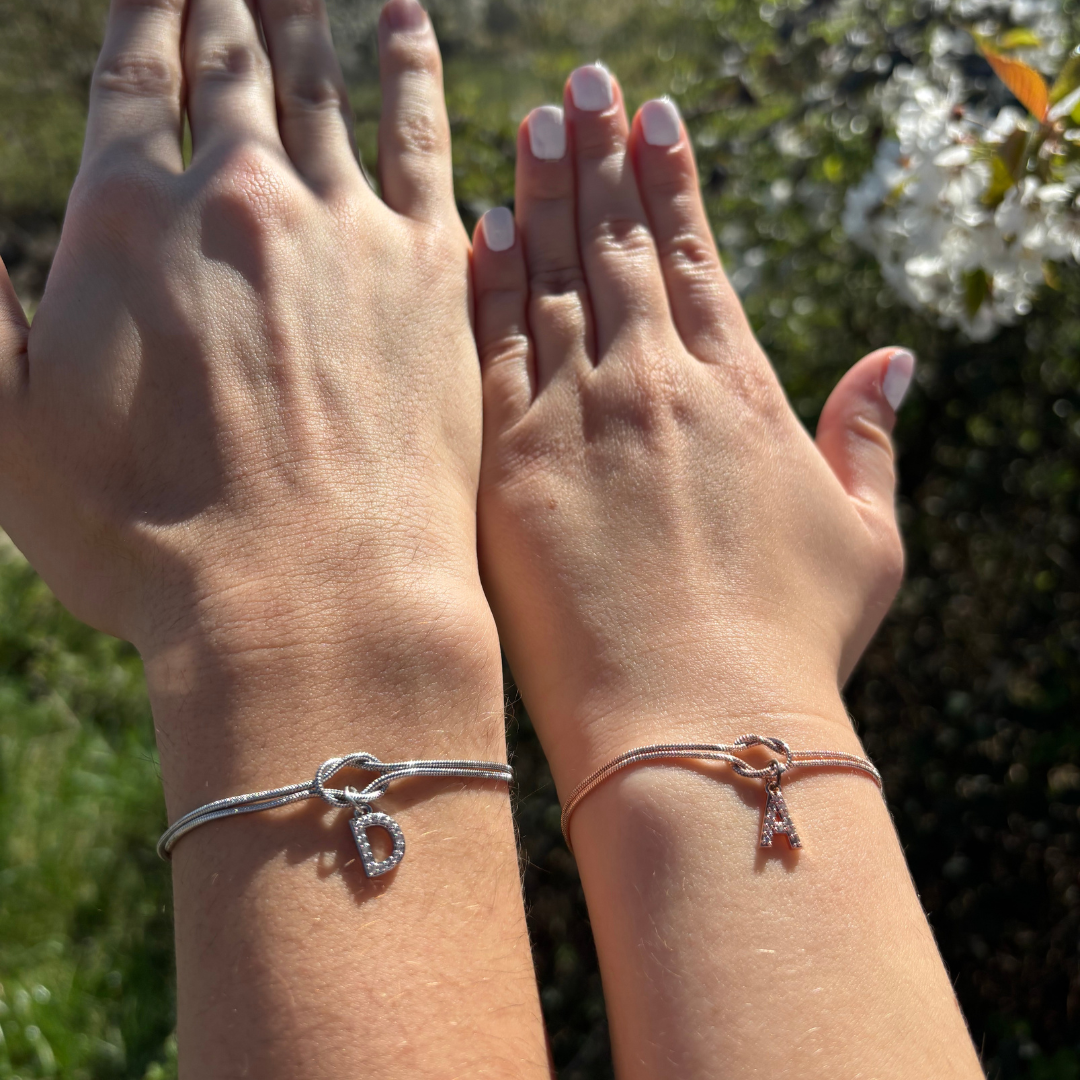 Ewiger Liebesknoten – Partnerarmbänder
