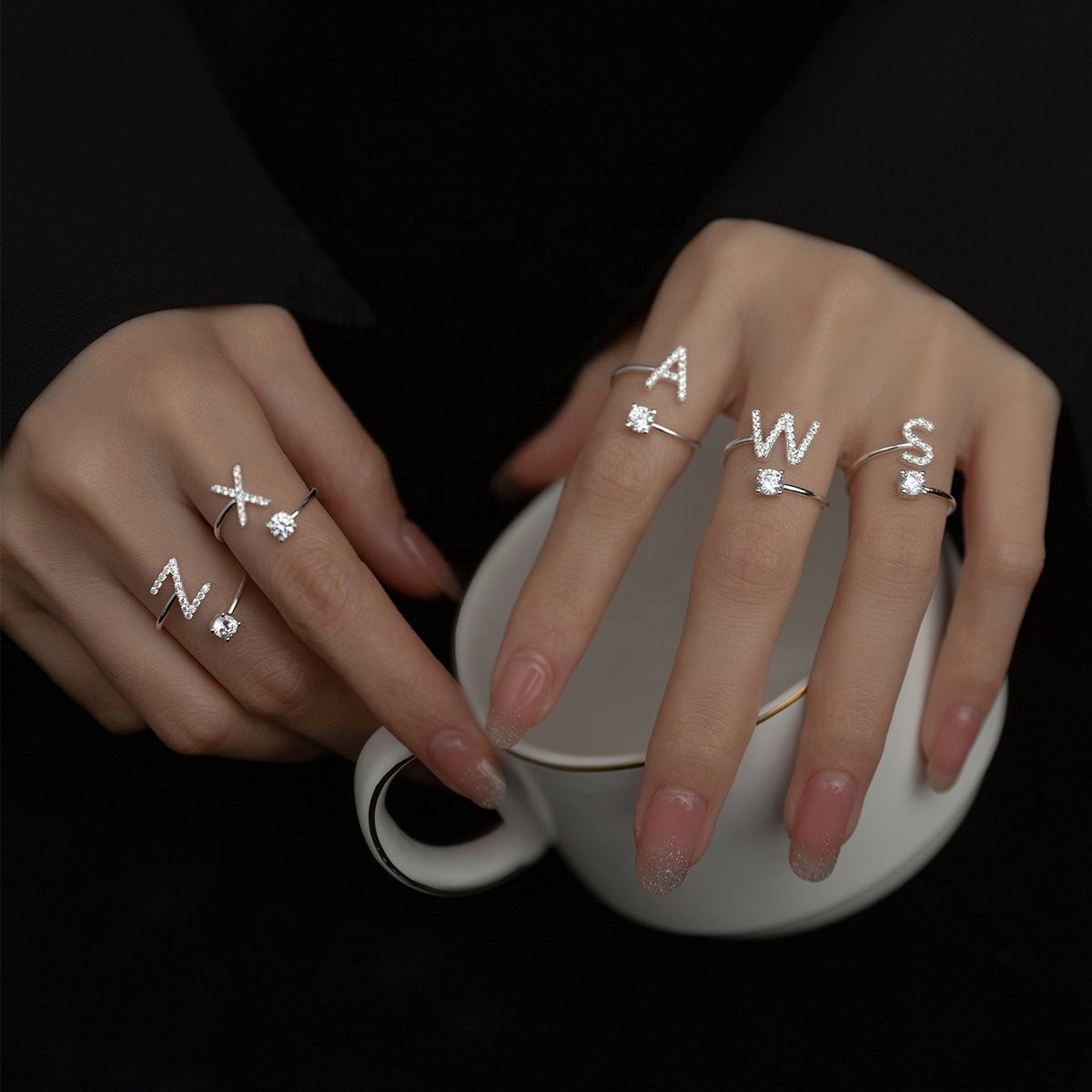 Lovéra – Ring mit Initiale